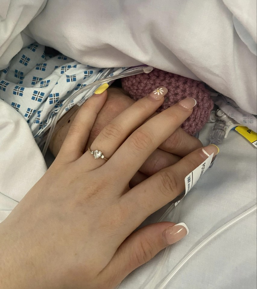 Ellie holding her mum's hand before her death from 'broken heart syndrome'