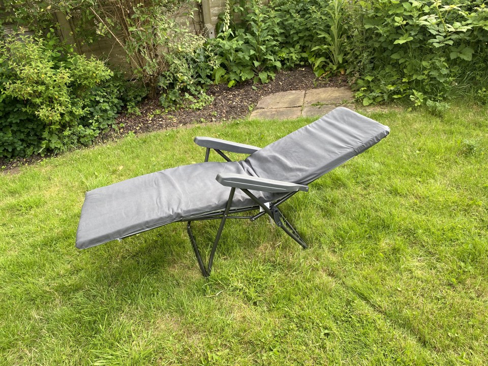 Padded sun lounger