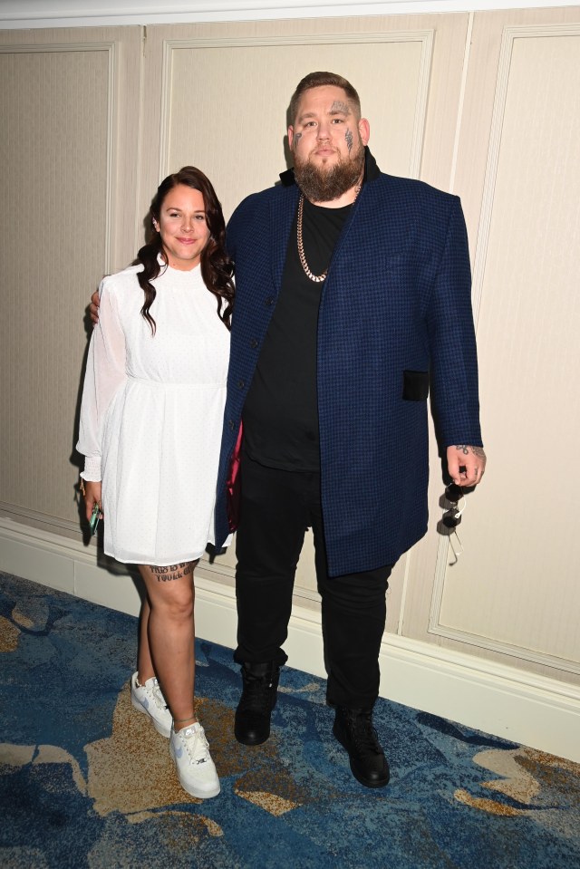 Singer Rag 'N' Bone Man is set to marry girlfriend Zoe Beardsall