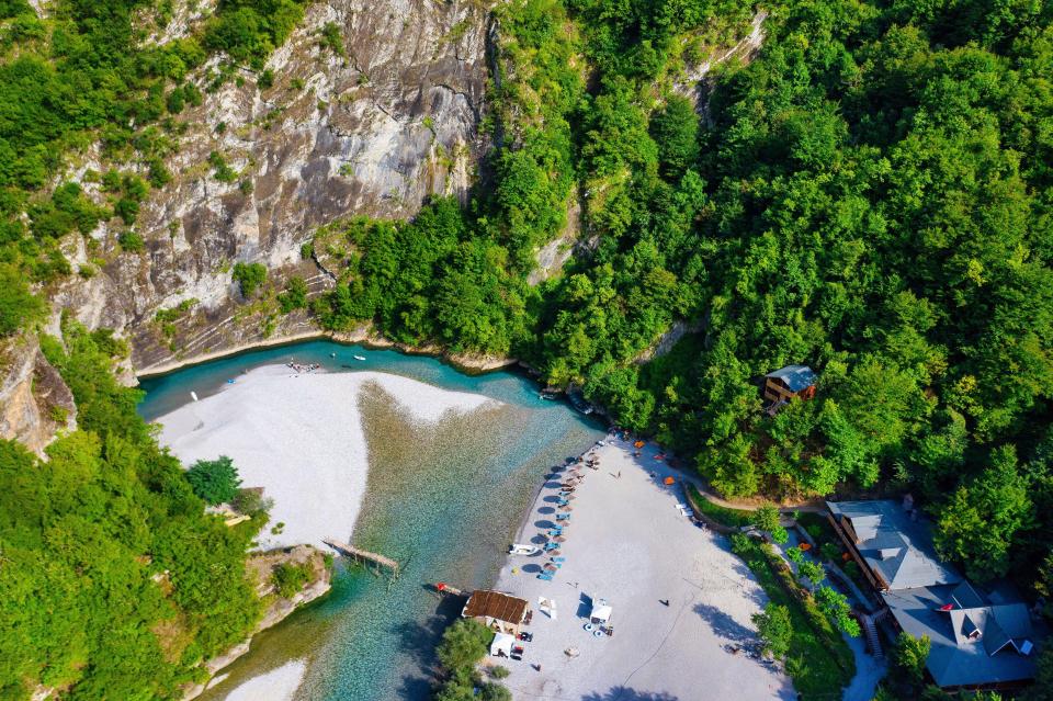 Daytrippers can rent parasols and sunloungers