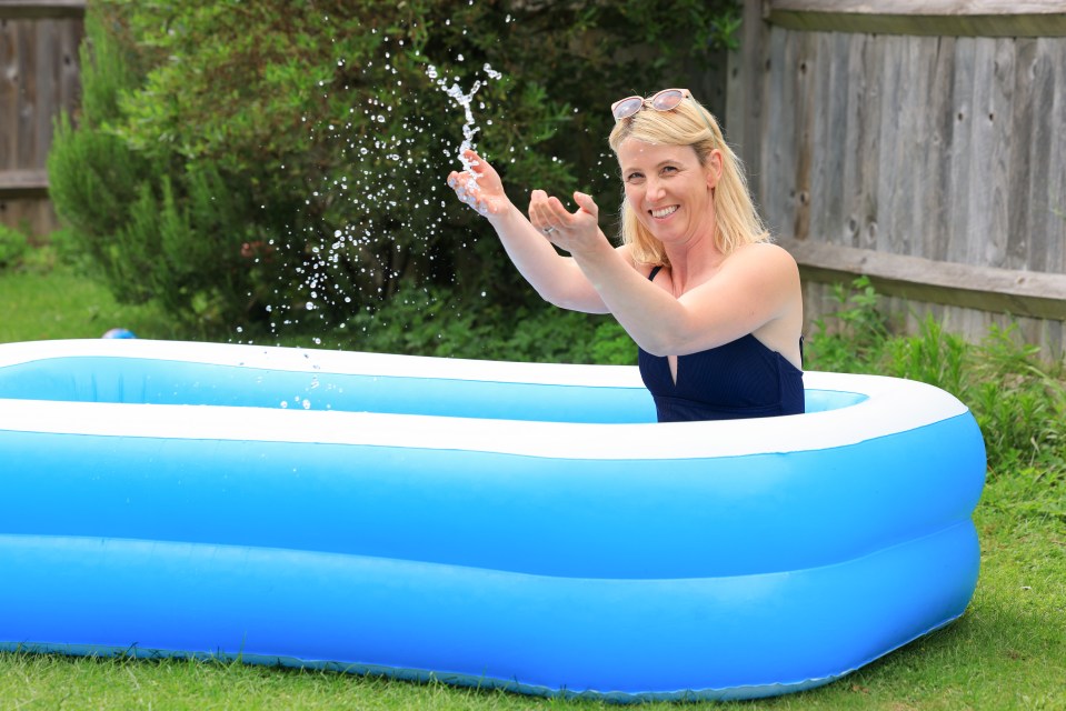 Paddling Pool test with Lynsey Hope, photographed by Oliver Dixon for Sun Features - 4th June 2024..Photo shows: Hapello Classic Pool