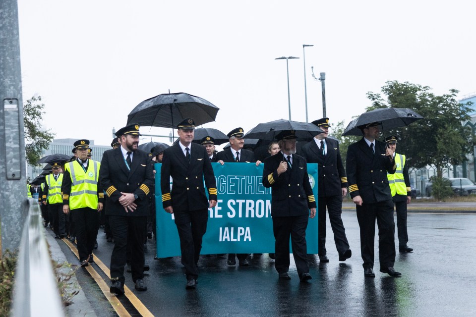 Aer Lingus pilots have announced a fresh round of strikes