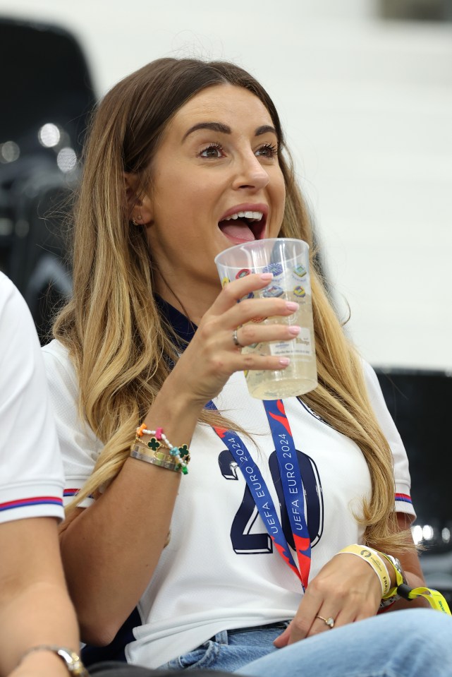 Dani Dyer enjoyed a drink as she prepared to watch boyfriend Jarrod Bowen