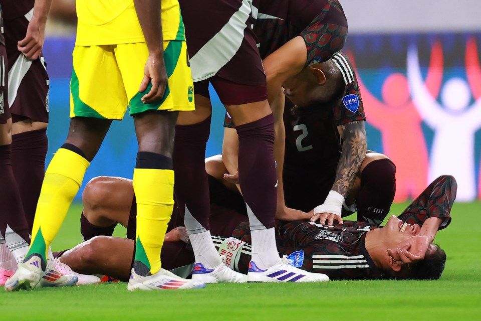 Edson Alvarez was forced off with a hamstring injury against Jamaica at the Copa America