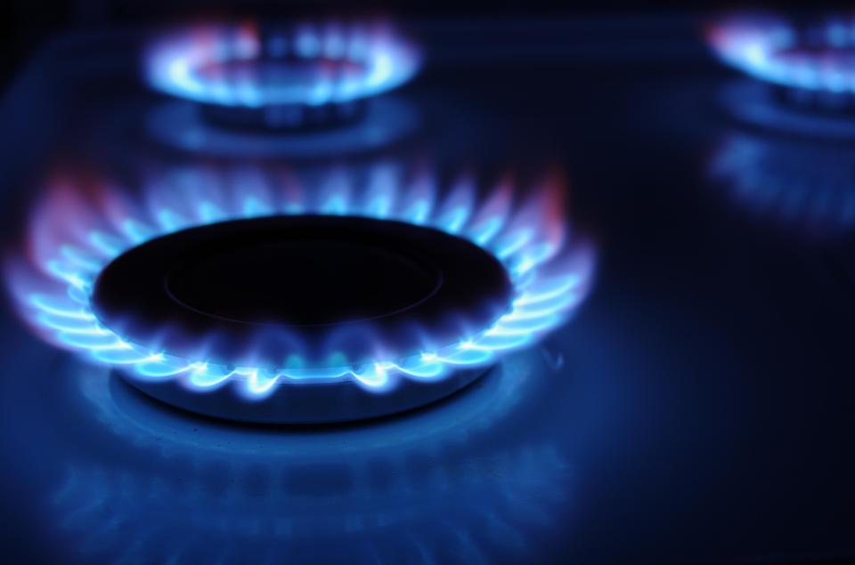 Ofgem is being urged to reconsider dropping a ban on acquisition-only tariffs