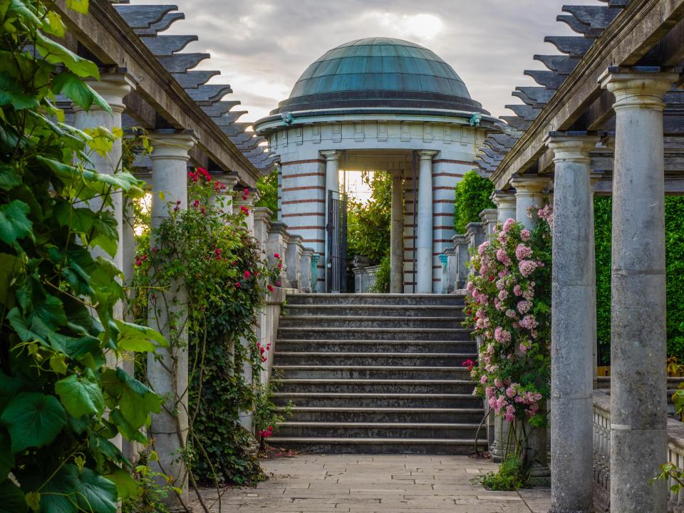 The pergola in Hampstead was inspired by Italian renaissance architecture