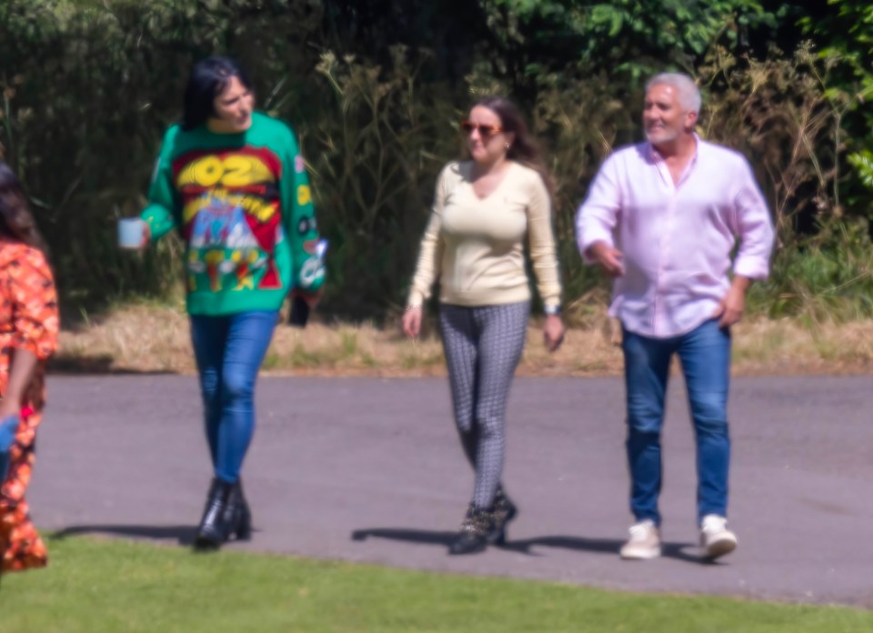 They were seen having a natter with Bake Off host Noel Fielding