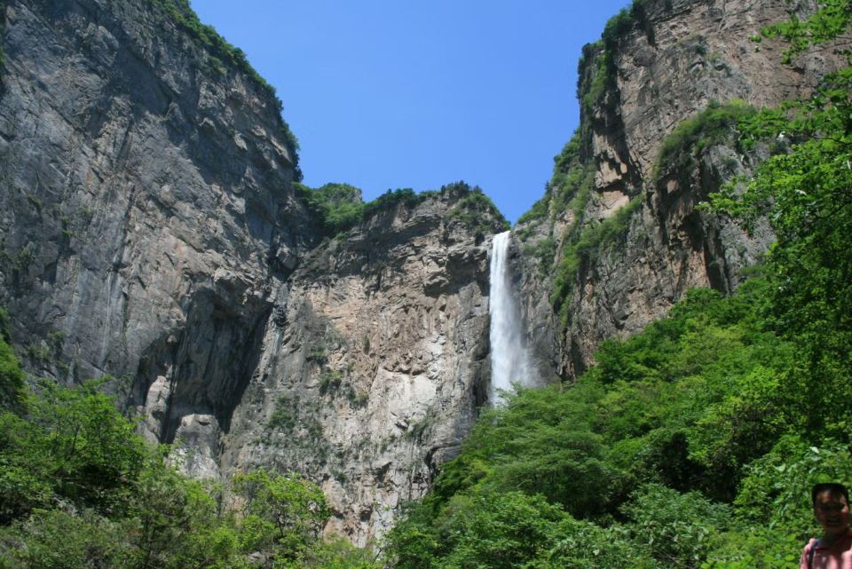 The iconic waterfall attracts millions of visitors every year