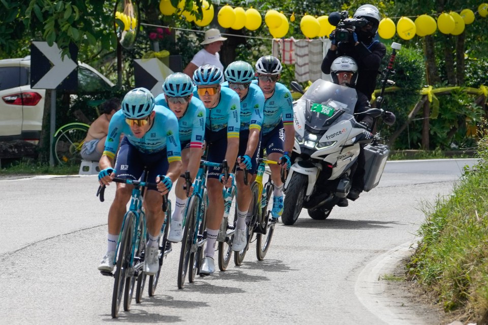 Cavendish and his Astana Qazaqstan teammates fell well behind the peloton