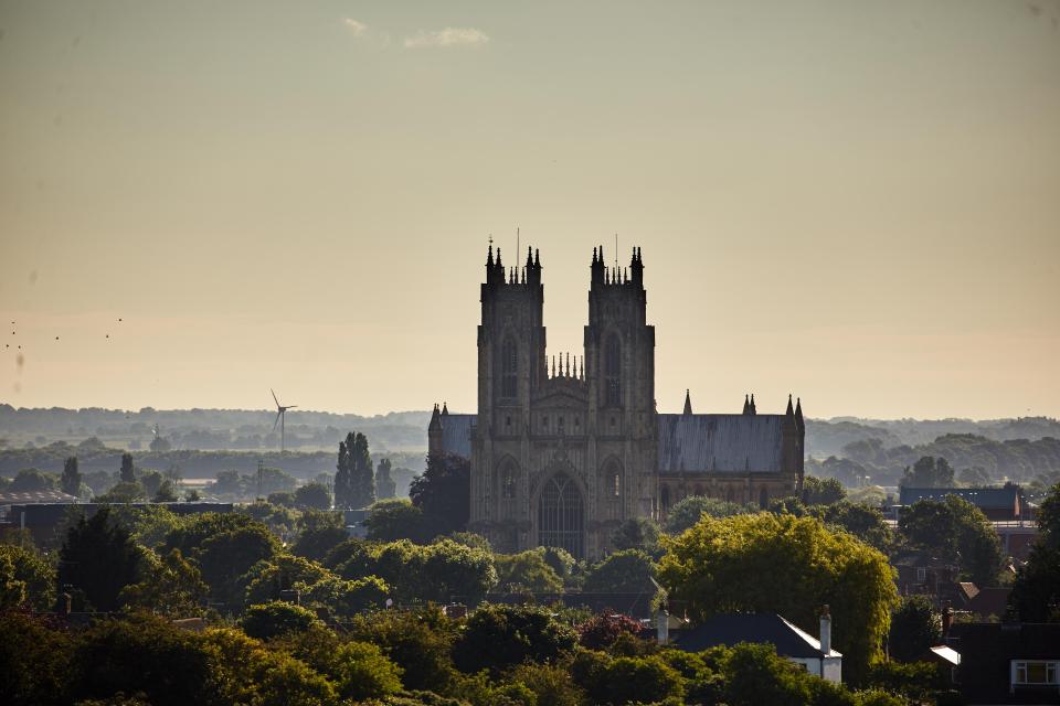 Beverley attractions include Beverley Minster, its racecourse, and its historic buildings