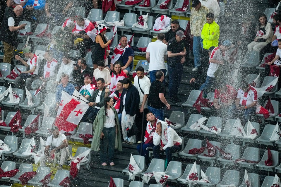 Fans may have to dress for torrential rain