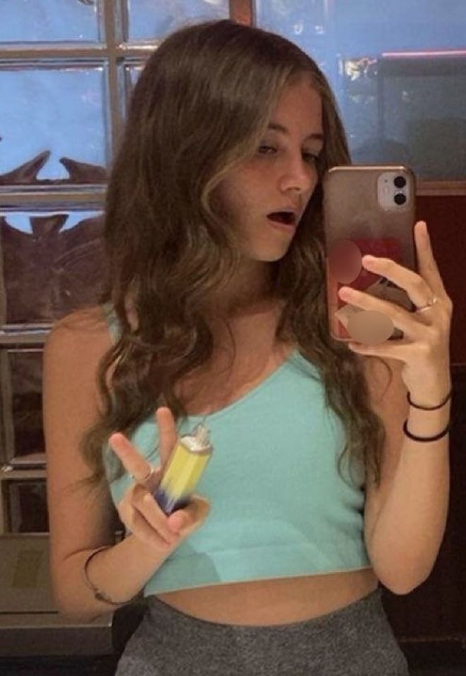 The teen began vaping when she was 15