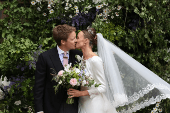 The Duke of Westminster and Olivia Henson shared a kiss outside Chester Cathedral