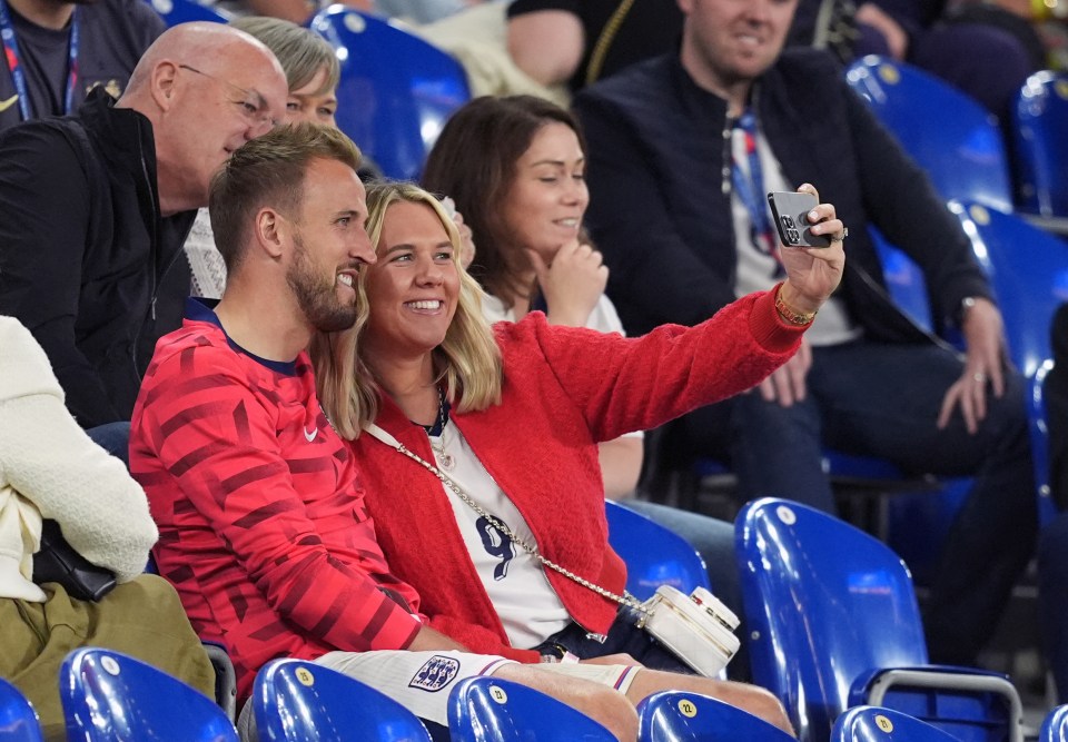 Kane and Kate pose for a selfie after the game