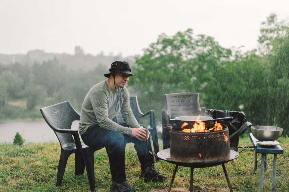 Andy revealed the best ways to enjoy trips even while cooking in the rain