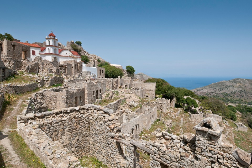 Micro Horio contains the remains of an abandoned village and church