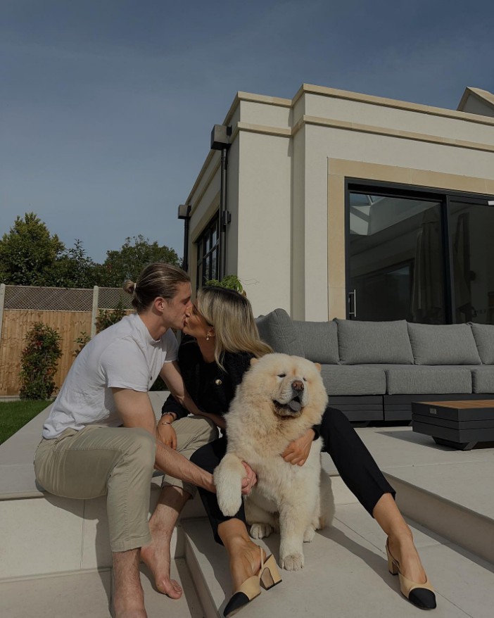 Happy couple Gallagher and Aine May share a Chow Chow called Freddy