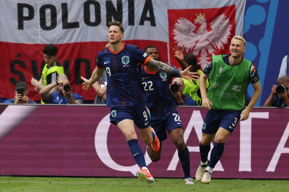 Wout Weghorst came off the bench to score with his first touch for Holland vs Poland