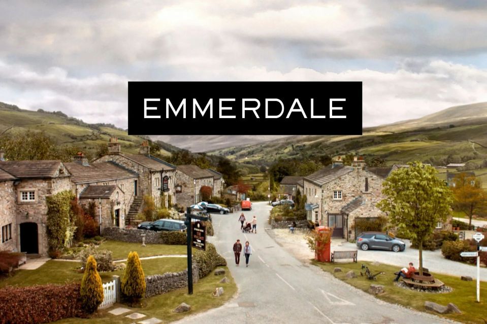 Emmerdale fans have been left raging as they spotted an annoying habit between two characters