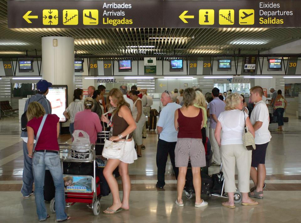 Brits face a long wait for transport having touched down at Spain's Alicante airport