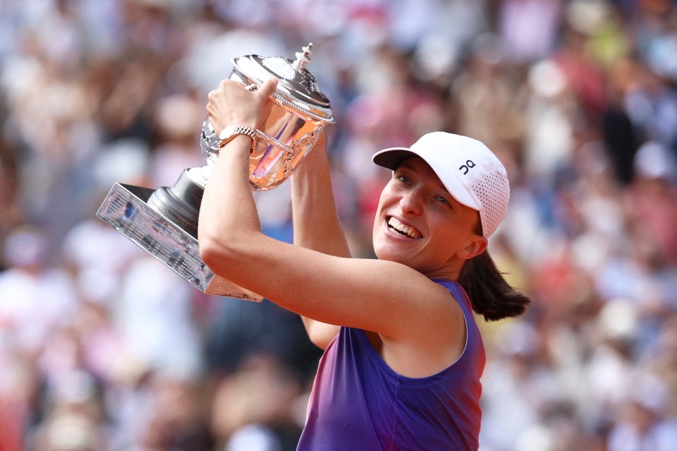 Iga Swiatek raced to a fourth French Open title