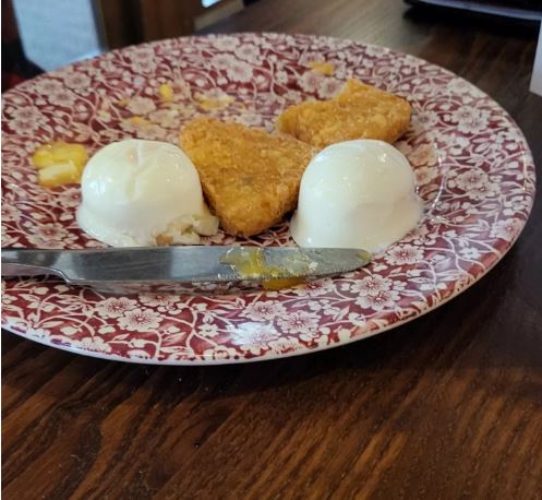 A Wetherspoons customer was shocked when their food came on a red plate