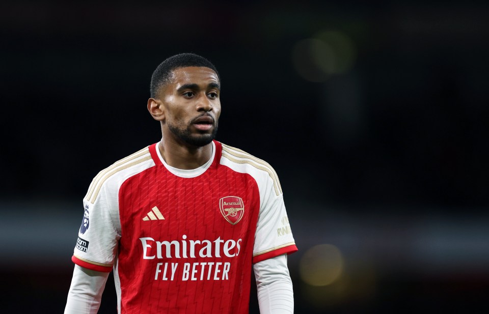 Reiss Nelson wants to leave to gain first-team minutes