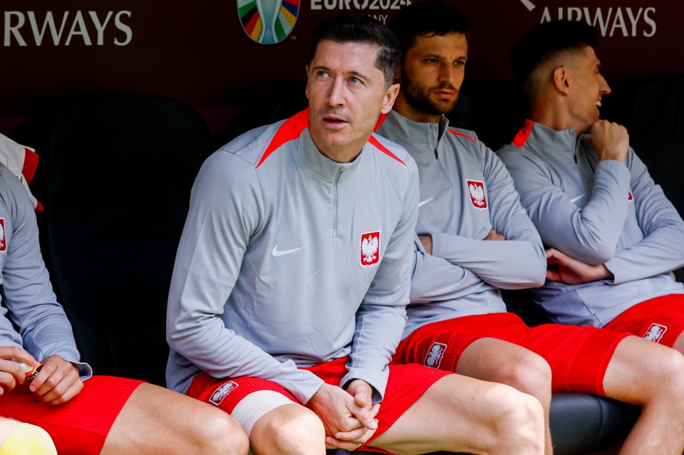 Robert Lewandowski was stuck on the bench