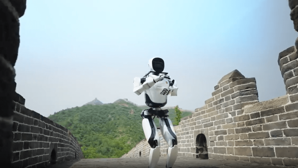 It performed tai-chi - a Chinese martial art - moves once it reached the wall's guard towers