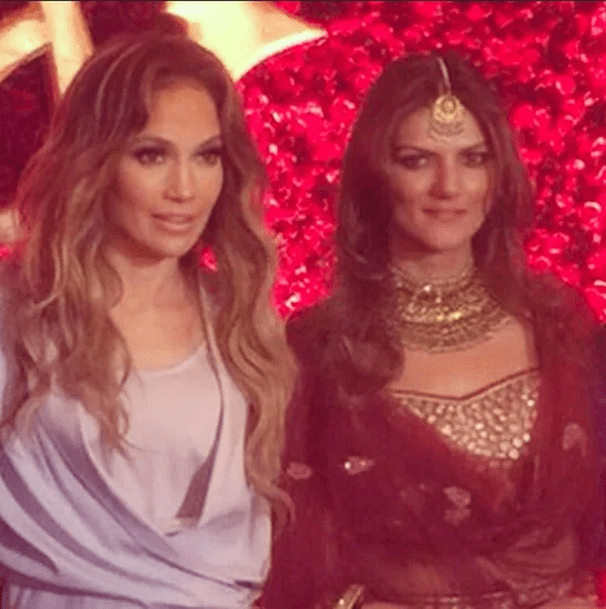 J-Lo with celebrity fashion designer Nandita Mahtani at her sister Anu's wedding