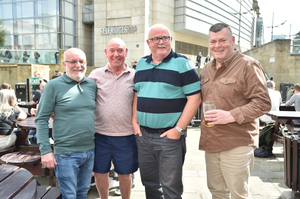 David Kerrigan, Mike Hilton, Barry Tottey and Darren Keates having a drink in the beer garden