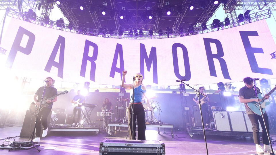 They have spotted that Paramore have a gap in their schedule