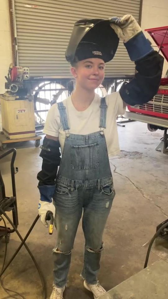 Sydney says her love for fixing cars comes from her family as they were mostly mechanics