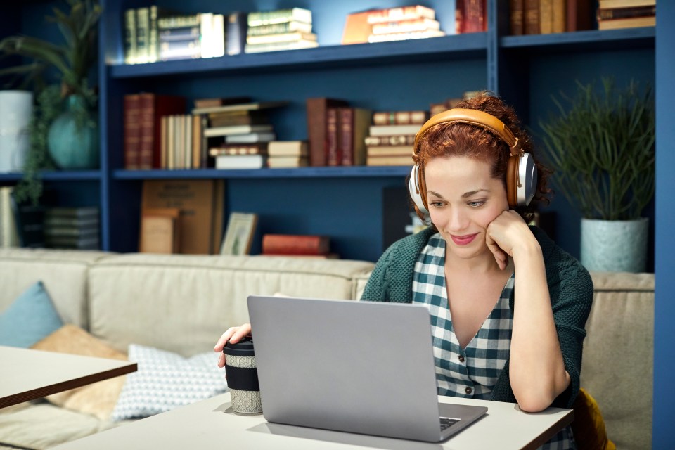 Set boundaries - such as telling your colleagues that when you’re wearing headphones, it means 'do not disturb'