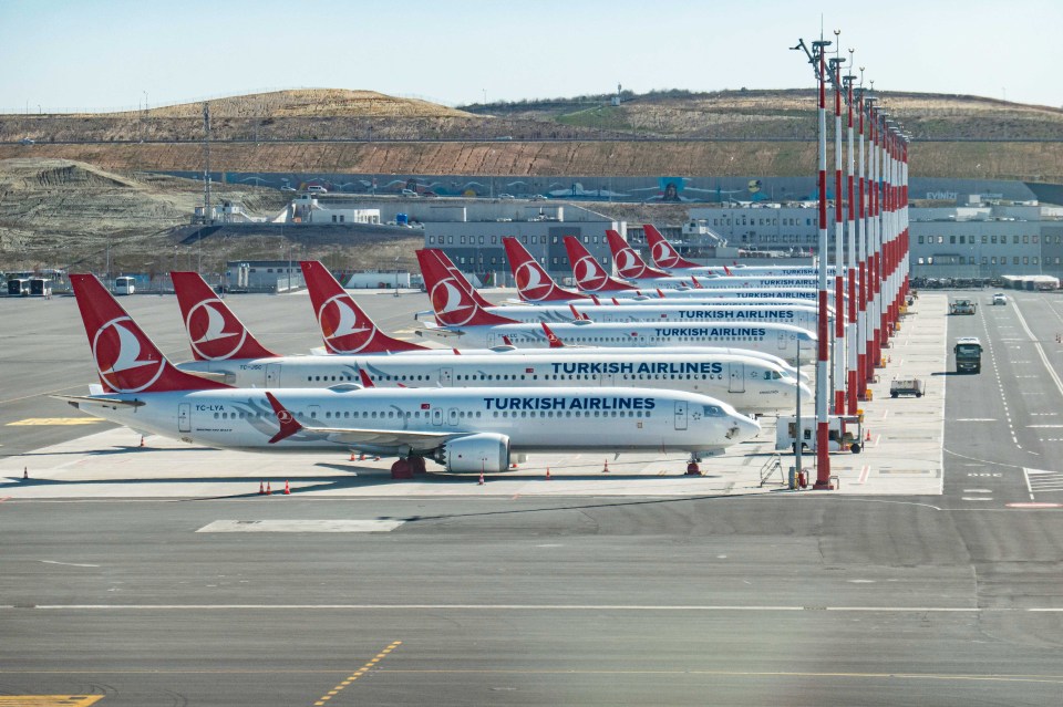 Turkish Airlines is to offer free WiFi to all passengers