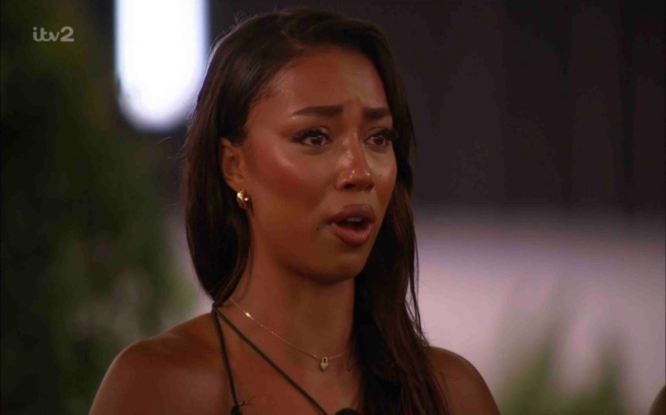 Uma sensationally quit Love Island