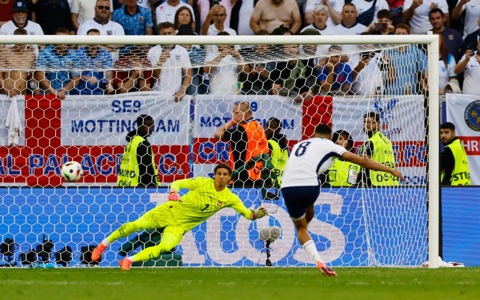 Trent Alexander-Arnold scored England's fifth