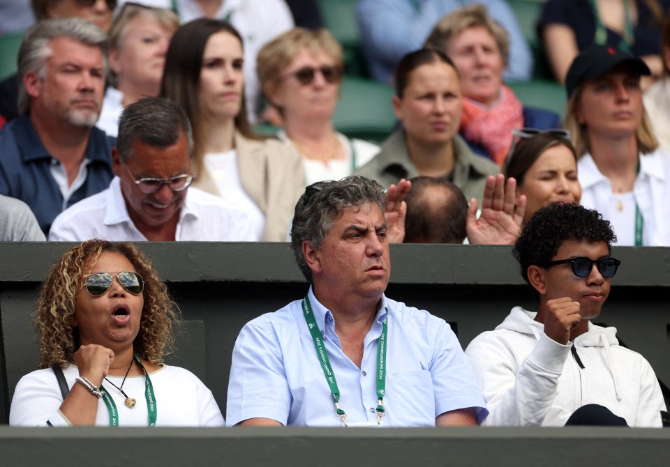 Jasmine Paolini’s parents Jacqueline and Ugo Paolini, and brother William support her in the stands