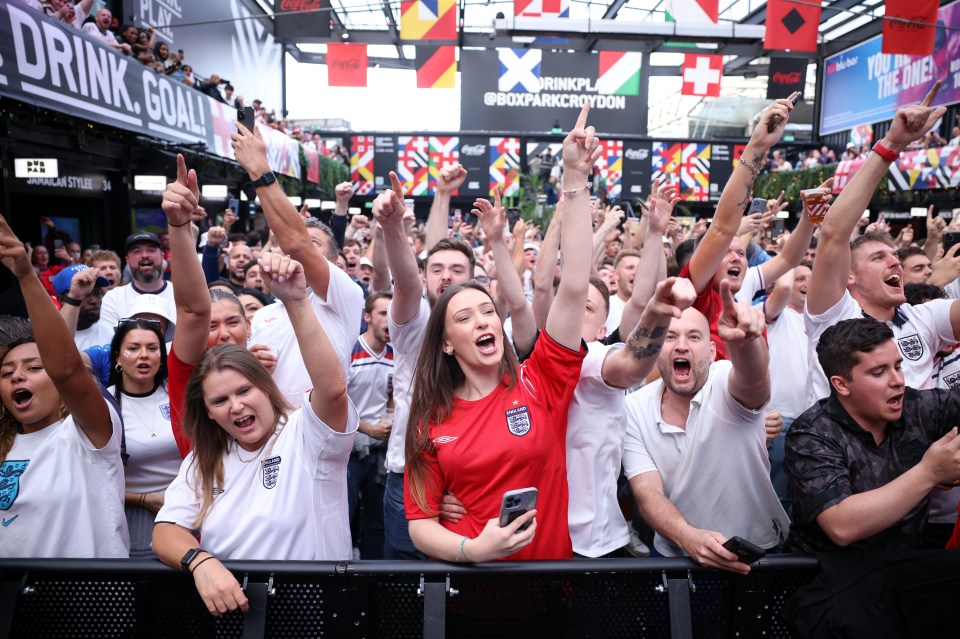 Pubs can stay open until 1am to toast a first major title on foreign soil