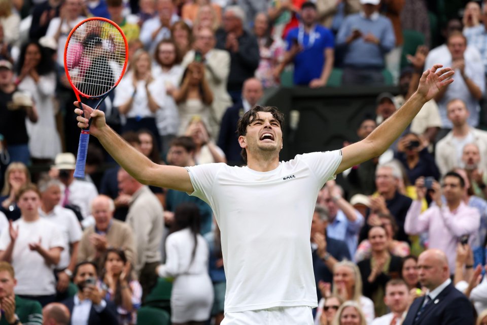 Taylor Fritz beat Alexander Zverev 4-6 6-7 6-4 7-6 6-3 on Centre Court