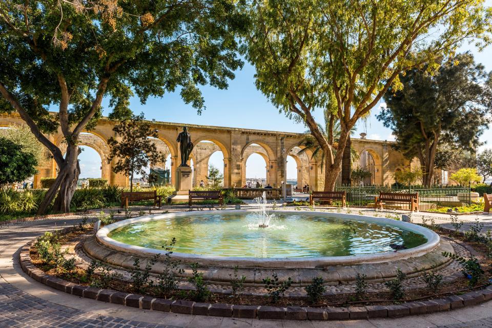 2F4Y038 Upper Barrakka Gardens, in Valletta, on the island of Malta