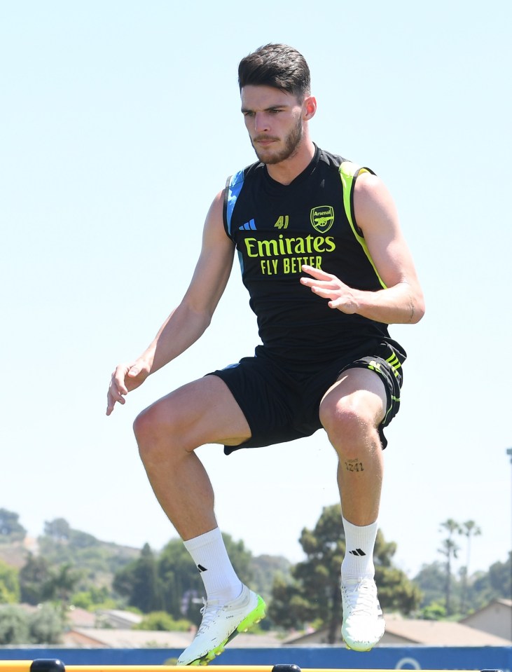 LDeclan Rice tattooed his England player legacy number on his knee