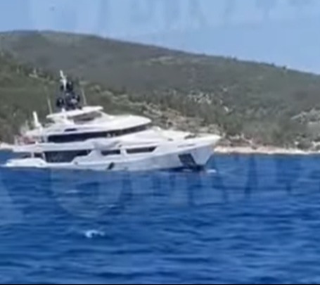 Dubbed 'Ethos' the yacht was carrying five tourists across a Greek bay when adverse weather caused the boat to take on water due to the choppy waves