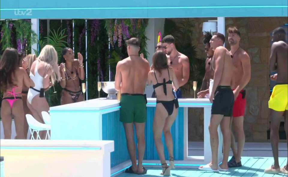 The boys welcomed a set of new girls into the villa