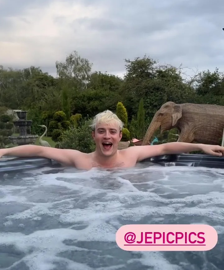 She invited her pals Jedward to take a dip in her hot tub