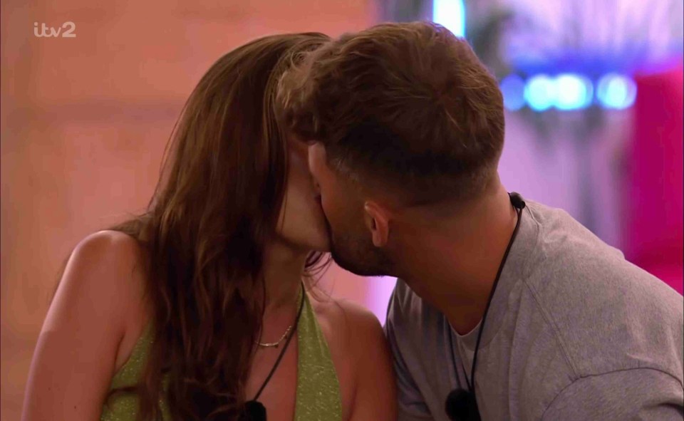 Ciaran and bombshell Emma snogged following a prompt in "Raunchy Races"