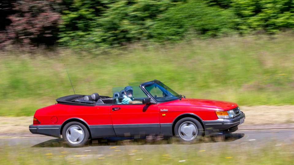 The Saab 900  convertible reportedly has a reliable engine