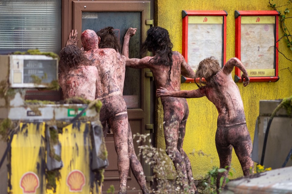 Zombies descending on a roadside cafe in the scenes with Jodie