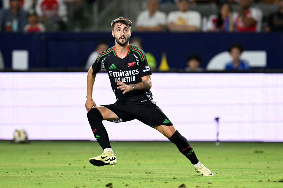 CARSON, CALIFORNIA - JULY 24: FÃ¡bio Vieira #21 of Arsenal chases after the ball during the first half against AFC Bournemouth at Dignity Health Sports Park on July 24, 2024 in Carson, California. (Photo by Stuart MacFarlane/Arsenal FC via Getty Images)