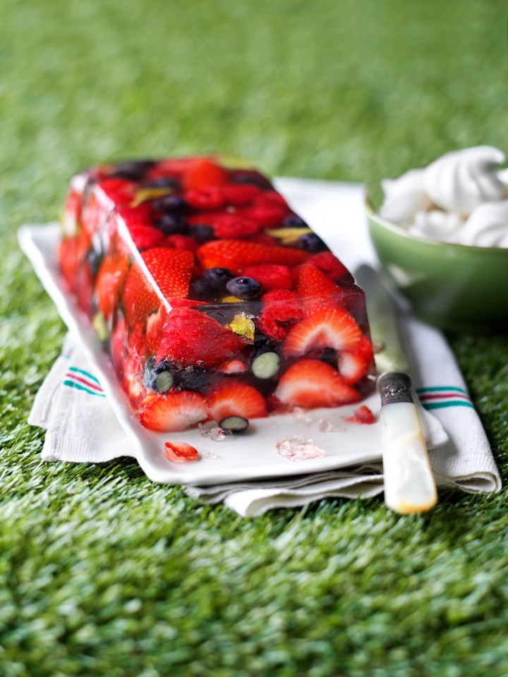 Serve up a slice of summer with this jelly showstopper